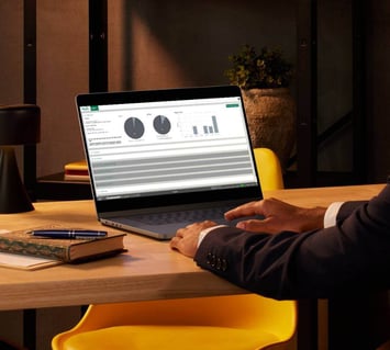 A manager checks the key transactions from an easy-to-use dashboard