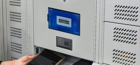 Integrated smart locker and tablet cabinet