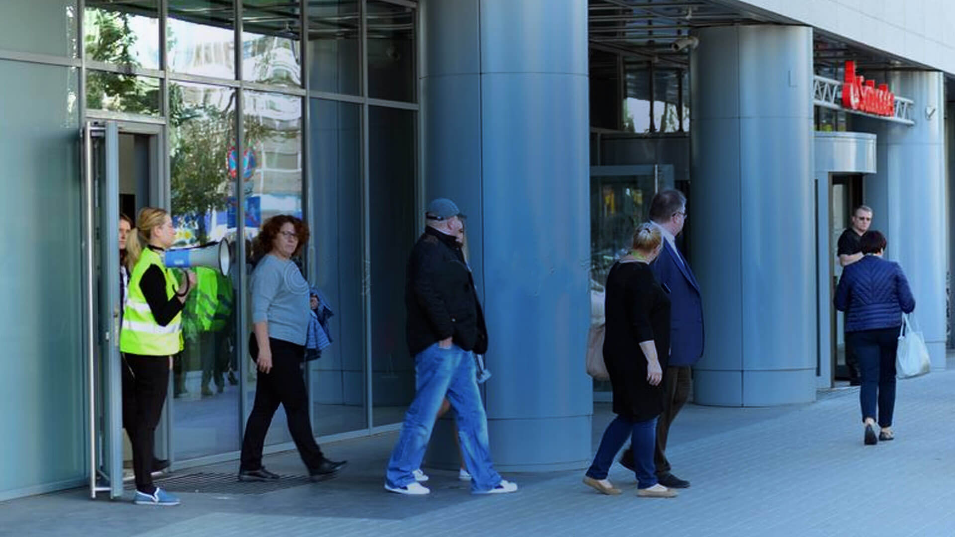 Building during an emergency evacuation